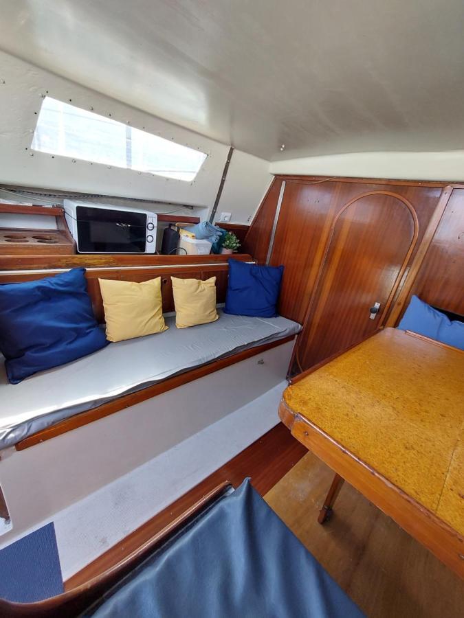 Lisbon Cosy Boat Hotel ภายนอก รูปภาพ