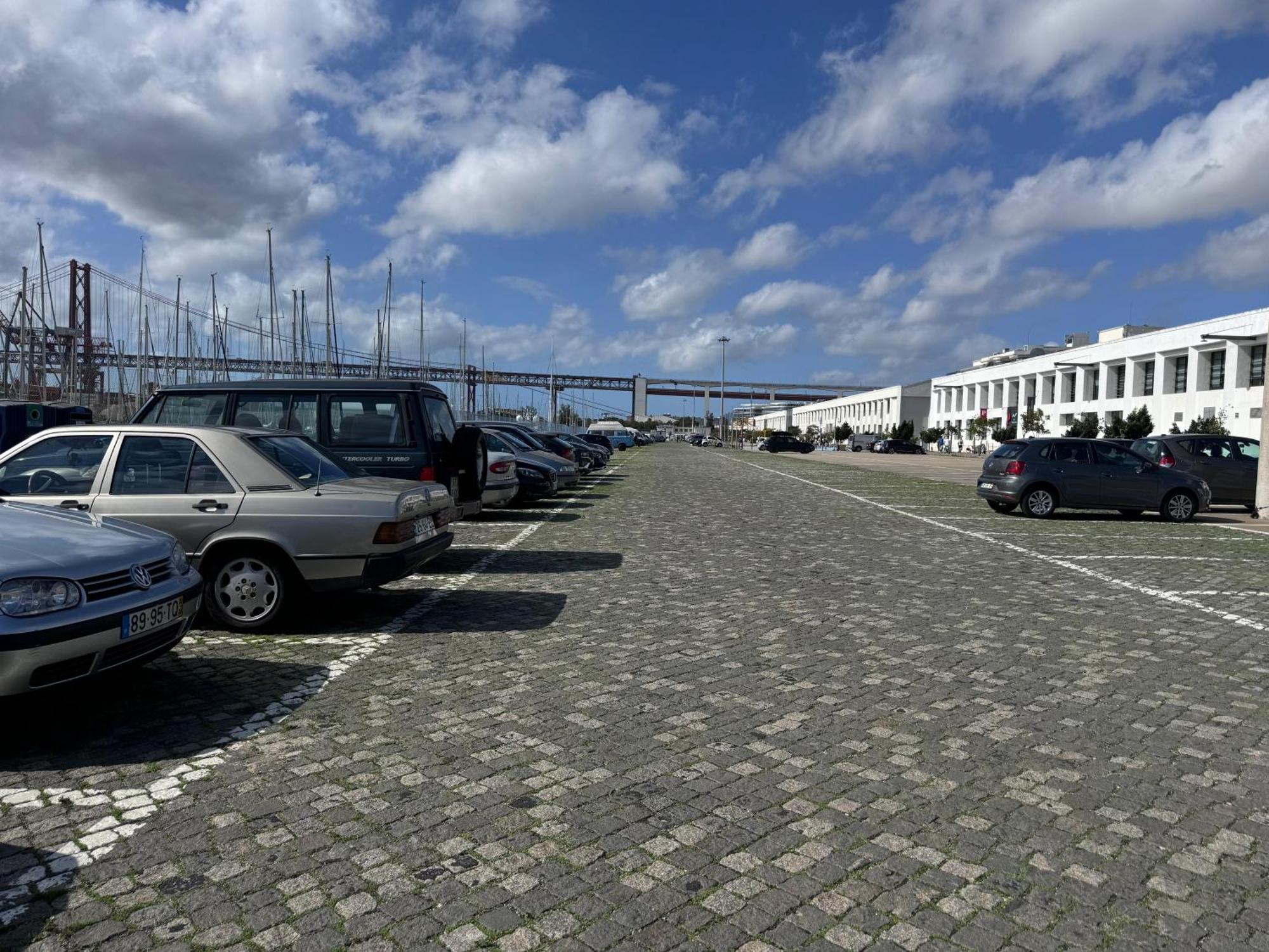 Lisbon Cosy Boat Hotel ภายนอก รูปภาพ